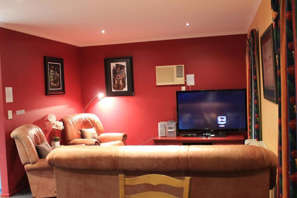 Villa Popular Family And Pet Friendly Modern Cosy Bach Wifi Hanmer Springs Esterno foto