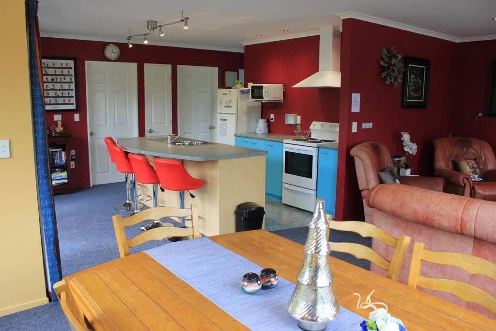 Villa Popular Family And Pet Friendly Modern Cosy Bach Wifi Hanmer Springs Esterno foto