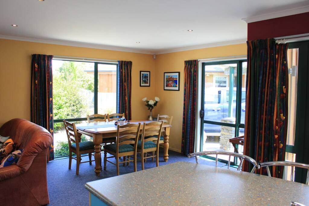 Villa Popular Family And Pet Friendly Modern Cosy Bach Wifi Hanmer Springs Esterno foto