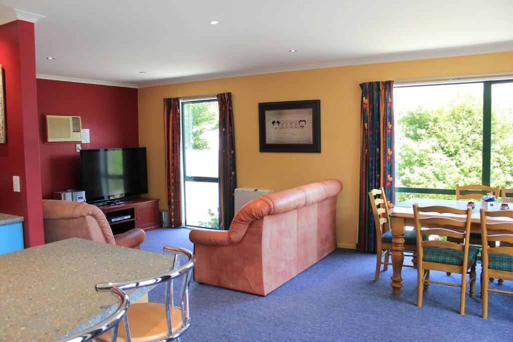 Villa Popular Family And Pet Friendly Modern Cosy Bach Wifi Hanmer Springs Esterno foto
